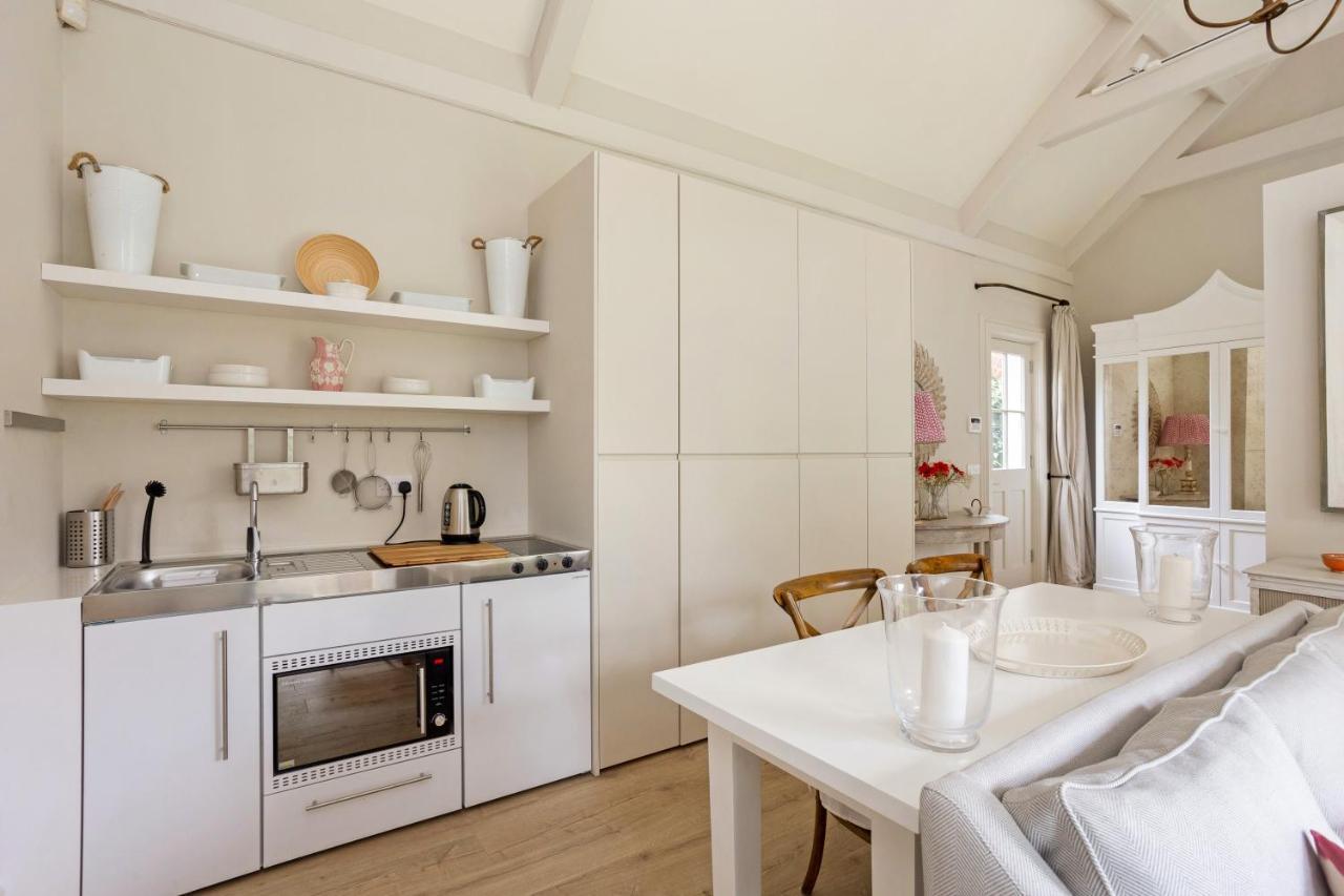 The Annexe - Beautiful Apartment With Garden Close To Heathrow And Windsor Staines-upon-Thames Luaran gambar